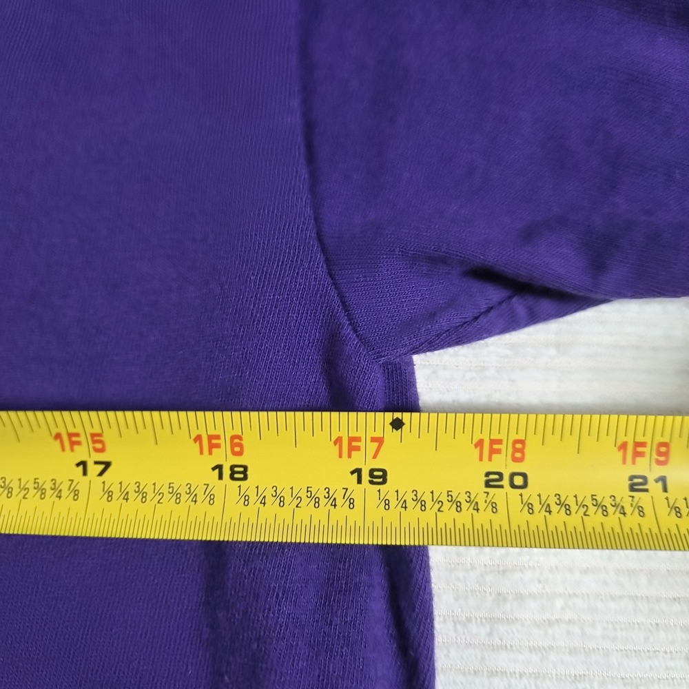 Kobe Bryant Memorial T-Shirt Legends Are Forever 1978–2020 Lakers Purple Size L - Picture 6 of 7